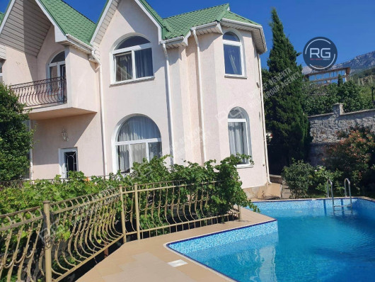 2-этажный коттедж, 151 м², 151 м², Крым Республика, Ялта г., д.2, к.г