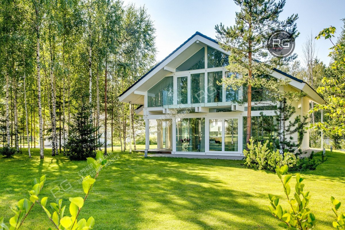 Фото 1, 3-к коттедж, 255 м², Ленинградская область, Всеволожский район, Березовое днп, Вязовая ул., д.19