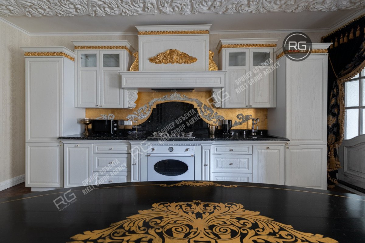 Фото 1, 3-к квартира, 112 м², Санкт-Петербург, Адмиралтейский район, Римского-Корсакова пр-кт., д.93