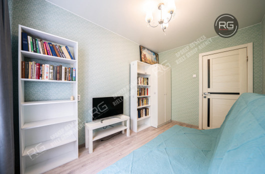 3-к квартира недалеко от метро, 53 м², Санкт-Петербург, Василеостровский район, Нахимова ул., д.4, литер В