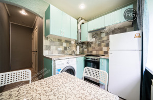 Миниатюра 15, 3-к квартира недалеко от метро, 53 м², Санкт-Петербург, Василеостровский район, Нахимова ул., д.4, литер В