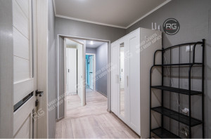 Миниатюра 4, 3-к квартира недалеко от метро, 53 м², Санкт-Петербург, Василеостровский район, Нахимова ул., д.4, литер В