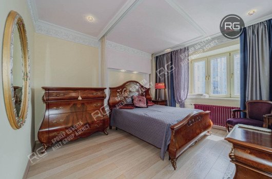 Аренда 3-к квартиры у метро, 94 м², Санкт-Петербург, Василеостровский район, Беринга ул., д.27, к.1