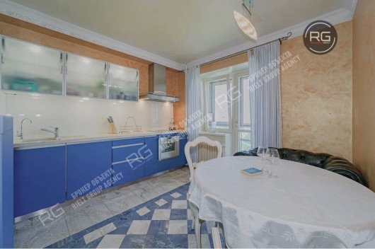 Аренда 3-к квартиры у метро, 94 м², Санкт-Петербург, Василеостровский район, Беринга ул., д.27, к.1