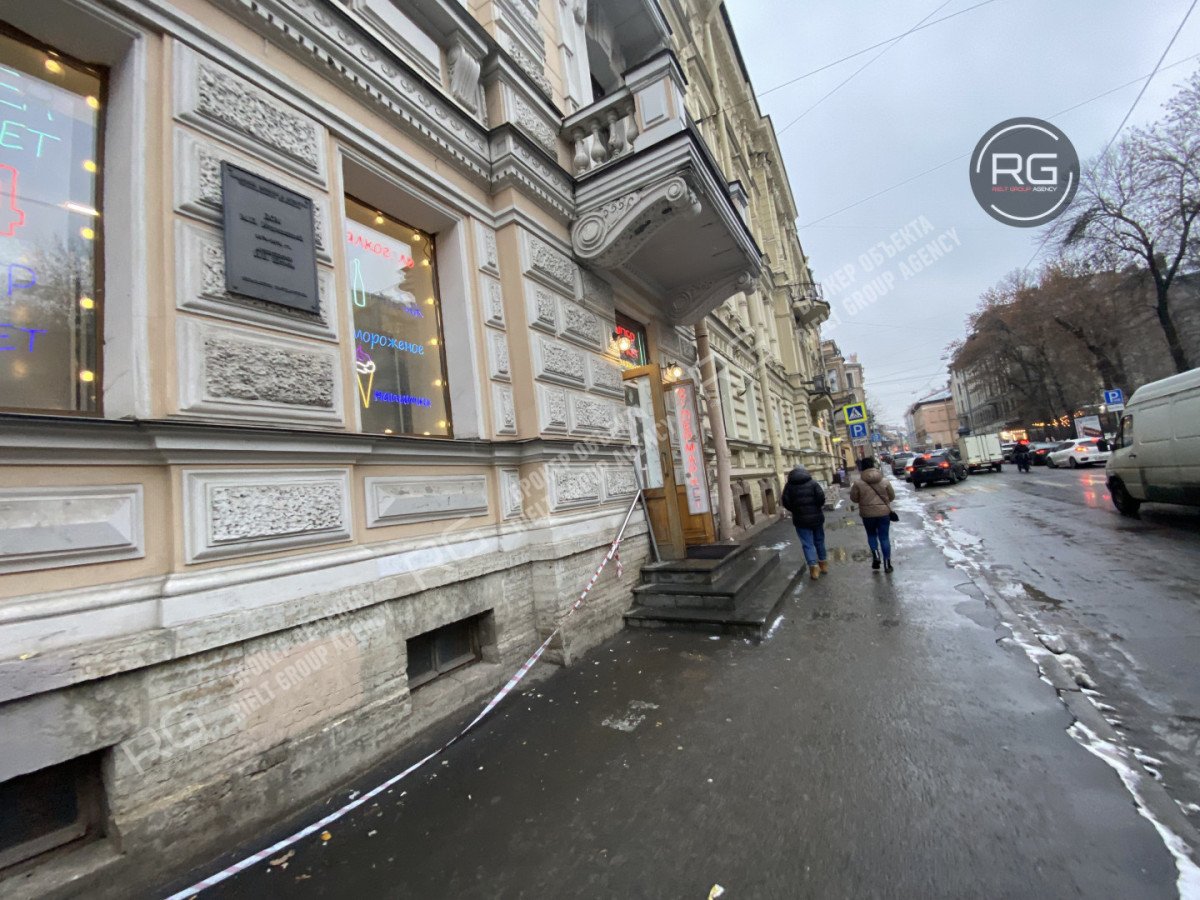 Фото 1, Аренда центр фасад трафик 170м2, 170 м², Санкт-Петербург, Центральный район, Ломоносова ул., д.16