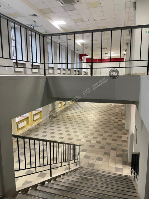 Миниатюра 4, Аренда у метро, высокий трафик!, 370 м², Санкт-Петербург, Василеостровский район, Средний В.О. пр-кт., д.36/40