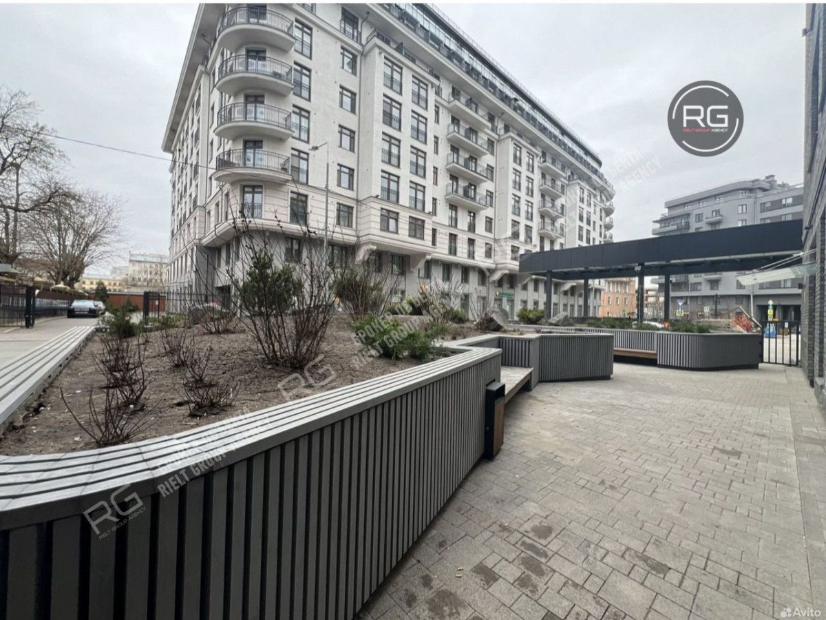 Фото 1, Объект недвижимости #105440032, 235 м², Санкт-Петербург, Петроградский район, Малая Зеленина ул., д.4