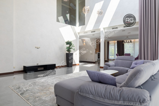 Фахверк с отделкой и меблировкой, 640 м², Санкт-Петербург, Курортный район, Солнечное п., Курортный, Вокзальная ул., д.10