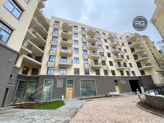 Фасадное 203м2 рядом с метро, 203 м², Санкт-Петербург, Адмиралтейский район, Малодетскосельский пр-кт., д.40