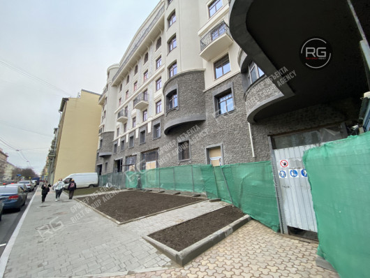 Фасадное 203м2 рядом с метро, 203 м², Санкт-Петербург, Адмиралтейский район, Малодетскосельский пр-кт., д.40