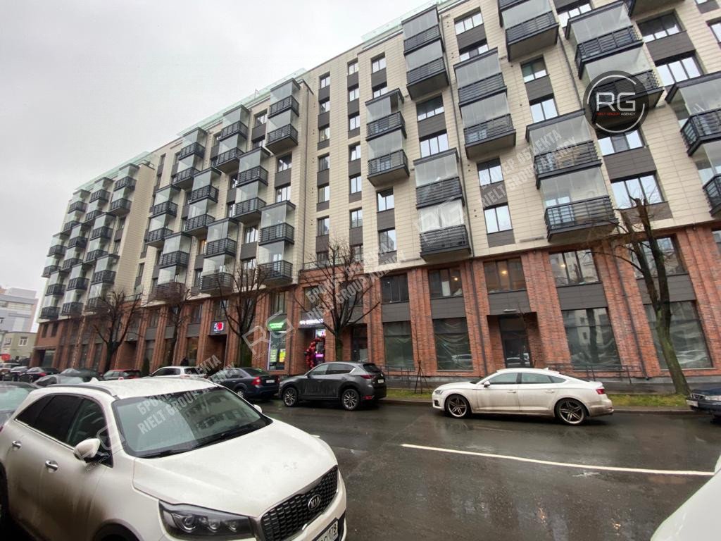 Фото 1, Фасадное помещение 284м2 на ВО, 284 м², Санкт-Петербург, Василеостровский район, 24-я В.О. линия, д.25