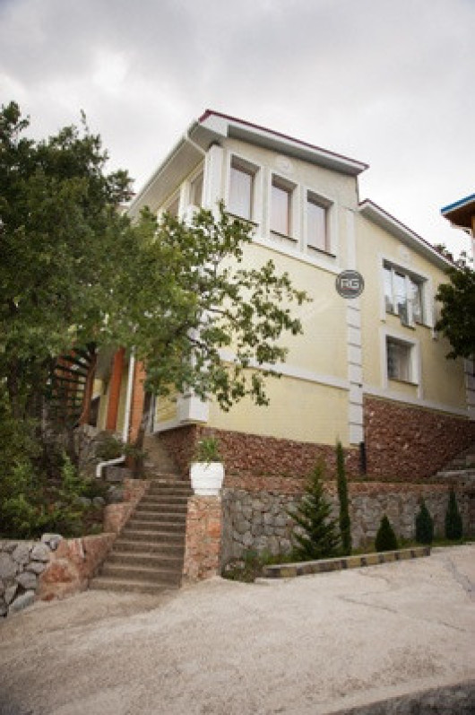 Готовый бизнес с видом на море и горы. Алупка, 330 м², Крым Республика, Ялта г., Алупка г., Свободы ш., д.14в