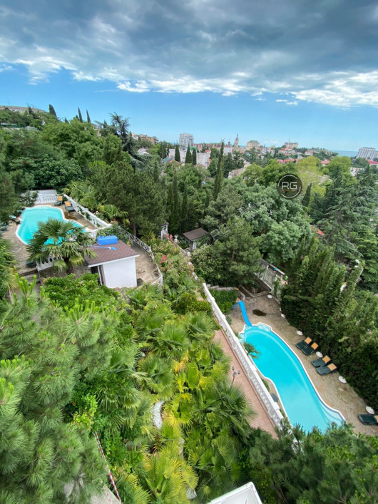 Готовый бизнес в Алуште, 3 150 м², Крым Республика, Алушта г., Партизанская ул., д.17