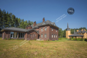 Миниатюра 4, Кирпичный дом 841 м2 с бассейном, 841 м², Ленинградская область, Всеволожский район, Канисты д., Лесной б-р.