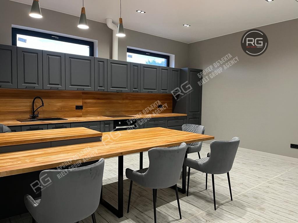 Фото 1, Коттедж в Рощино, 165м2, 165 м², Ленинградская область, Выборгский район, Рощино г.п., Достоевского пер., д.8