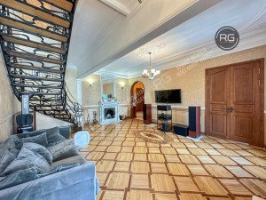 Миниатюра 3, Квартира на Австрийской площади!, 319 м², Санкт-Петербург, Петроградский район, Каменноостровский пр-кт., д.16