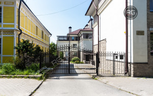 Миниатюра 21, квартира с выходом в парк!, 70 м², Ленинградская область, Гатчинский район, Гатчина г., Чкалова ул., д.40