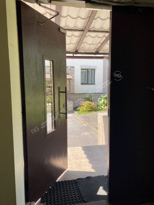 Миниатюра 17, квартира с выходом в парк!, 70 м², Ленинградская область, Гатчинский район, Гатчина г., Чкалова ул., д.40