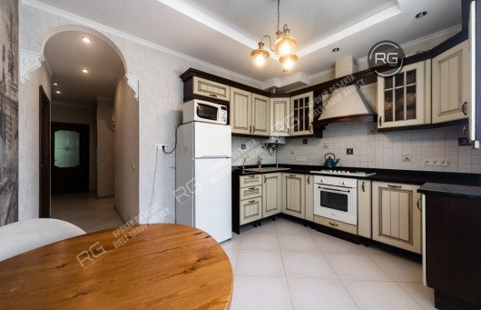 квартира с выходом в парк!, 70 м², Ленинградская область, Гатчинский район, Гатчина г., Чкалова ул., д.40