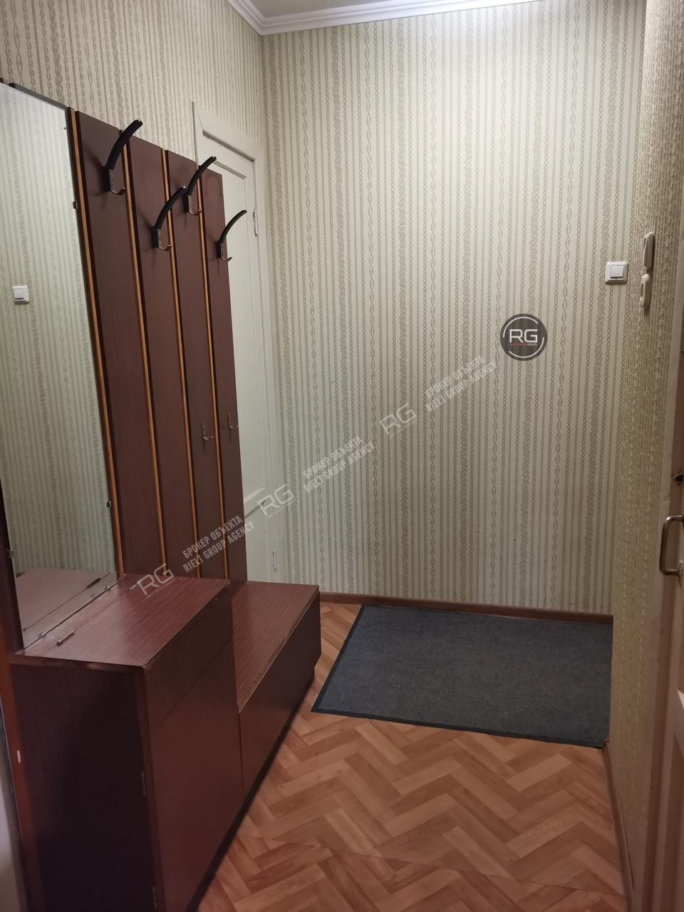 Миниатюра 12, Квартира возле метро, 31 м², Санкт-Петербург, Кировский район, Возрождения ул., д.11