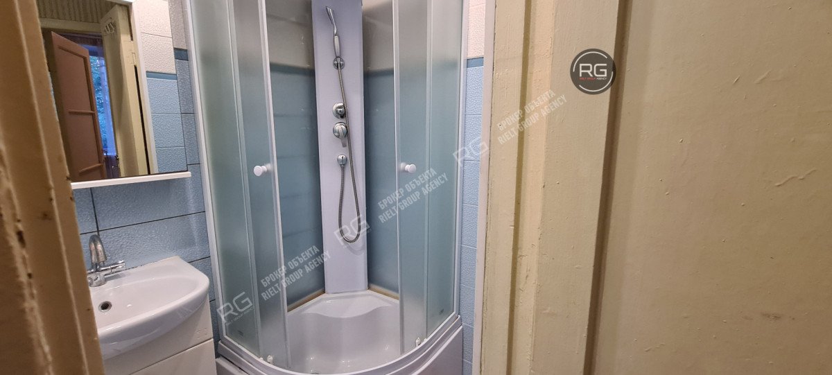 Миниатюра 23, Квартира возле метро, 31 м², Санкт-Петербург, Кировский район, Возрождения ул., д.11