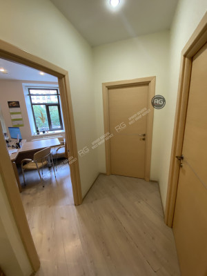 Миниатюра 4, Помещение рядом с метро, 304 м², Санкт-Петербург, Петроградский район, Стрельнинская ул., д.12