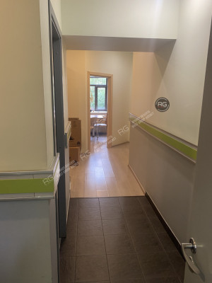 Миниатюра 5, Помещение рядом с метро, 304 м², Санкт-Петербург, Петроградский район, Стрельнинская ул., д.12