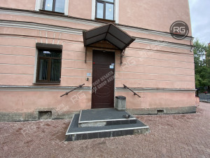 Миниатюра 9, Помещение рядом с метро, 304 м², Санкт-Петербург, Петроградский район, Стрельнинская ул., д.12