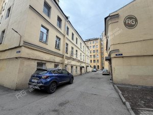 Миниатюра 1, Помещение с парковкой во дворе, 41,7 м², Санкт-Петербург, Адмиралтейский район, Курляндская ул., д.23, литер Б