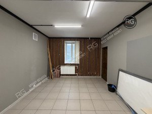 Миниатюра 5, Помещение с парковкой во дворе, 41,7 м², Санкт-Петербург, Адмиралтейский район, Курляндская ул., д.23, литер Б