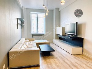 Миниатюра 1, Продается 3-к квартира у метро, 82,2 м², Санкт-Петербург, Московский район, Московский пр-кт., д.192-194