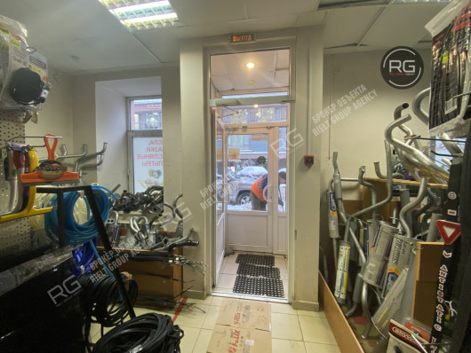 Продажа 94м2 фасадное у метро, 94 м², Санкт-Петербург, Петроградский район, Барочная ул., д.8