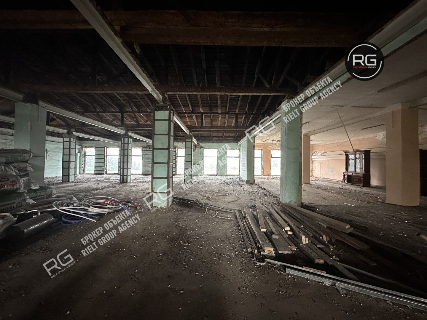   Продажа здания в центре города!, 2316 кв.м. 