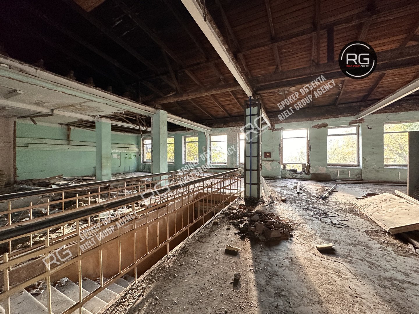   Продажа здания в центре города!, 2316 кв.м. 