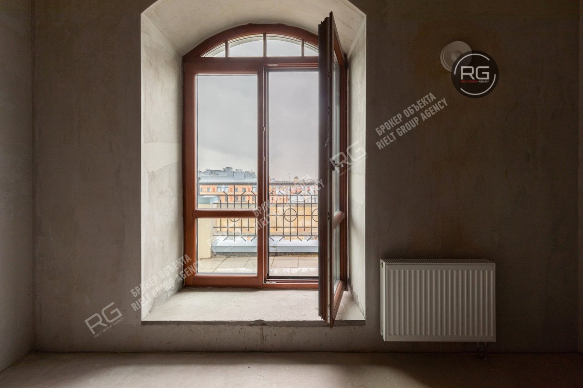 Фото 1, Просторная квартира с террасой, 148 м², Санкт-Петербург, Центральный район, 4-я Советская ул., д.9