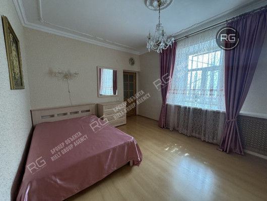 сдаем впервые квартиру на Невском, 101,2 м², Санкт-Петербург, Центральный район, Невский пр-кт., д.103, литер А