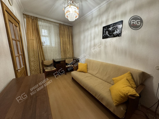 сдаем впервые квартиру на Невском, 101,2 м², Санкт-Петербург, Центральный район, Невский пр-кт., д.103, литер А