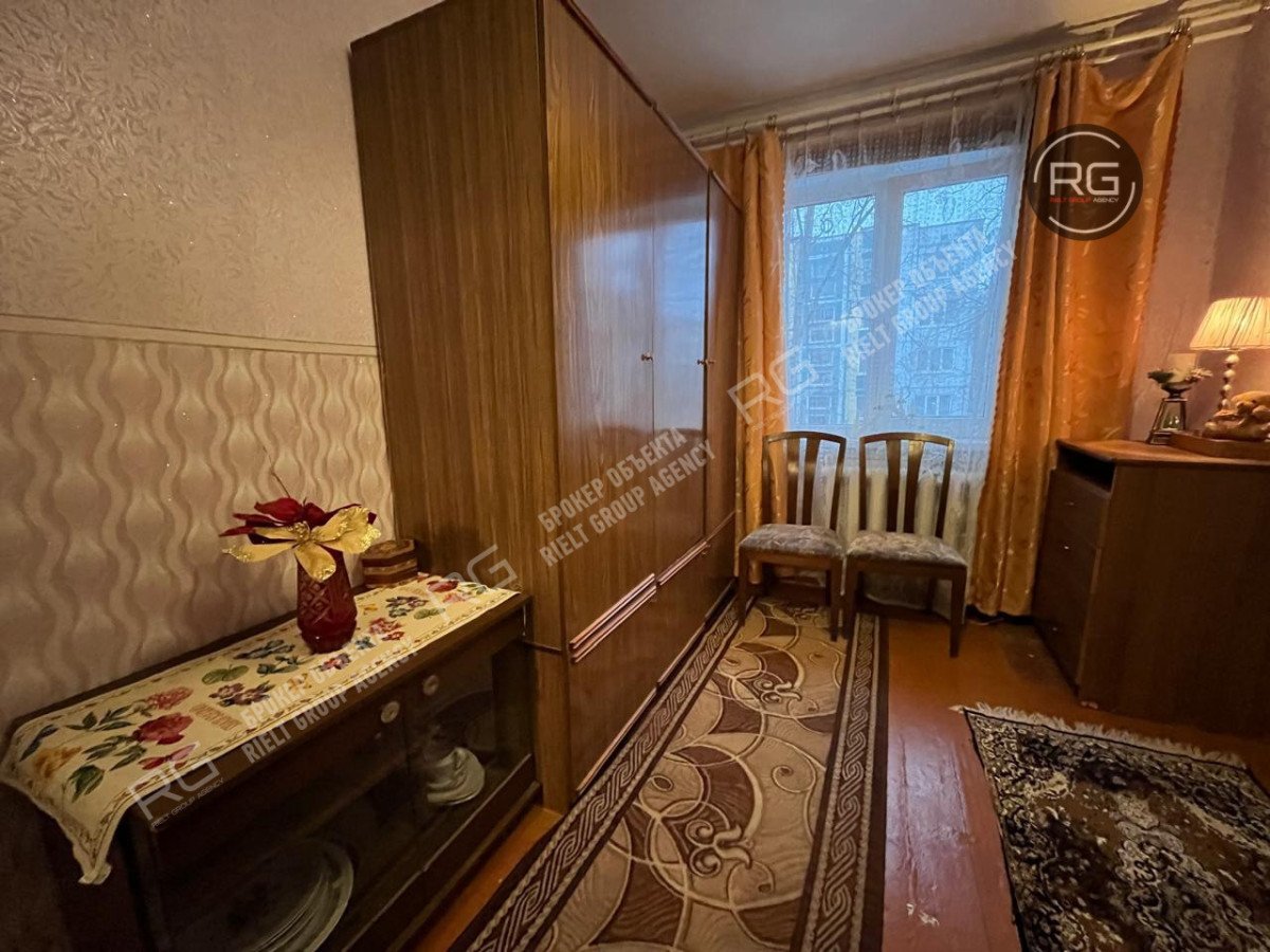 Миниатюра 4, Семейная квартира, 42,5 м², Ленинградская область, Гатчинский район, Гатчина г., 7 Армии ул., д.23/38