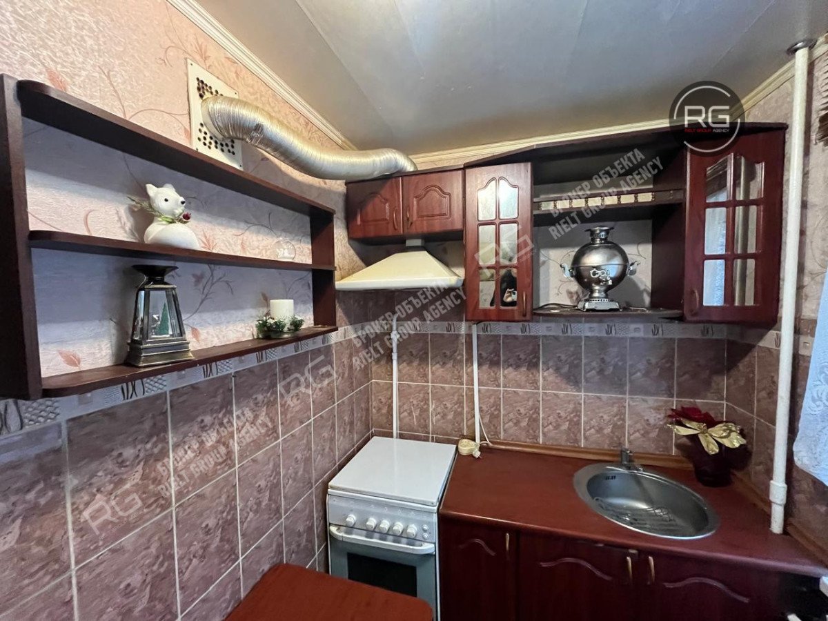 Миниатюра 5, Семейная квартира, 42,5 м², Ленинградская область, Гатчинский район, Гатчина г., 7 Армии ул., д.23/38