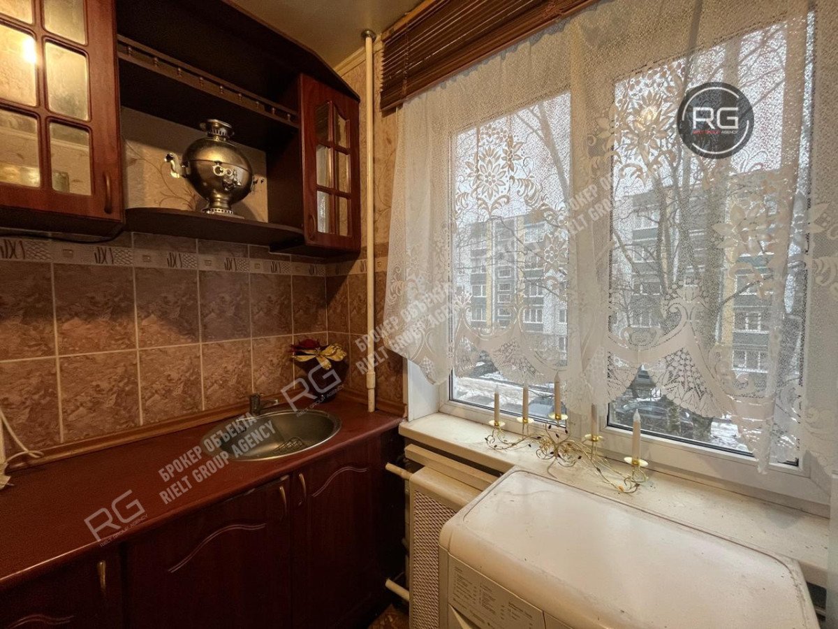 Миниатюра 10, Семейная квартира, 42,5 м², Ленинградская область, Гатчинский район, Гатчина г., 7 Армии ул., д.23/38