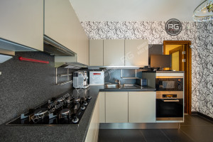 Миниатюра 8, Шикарная сталинка у метро!, 95 м², Санкт-Петербург, Московский район, Бассейная ул., д.43, литер А