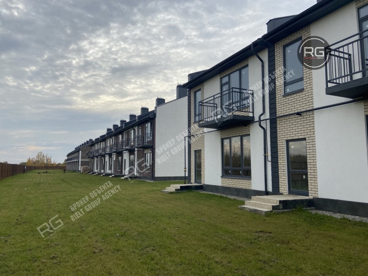 Фото 1, Таунхаус с городской пропиской, 109 м², Санкт-Петербург, Петродворцовый район, Петергоф г., Петродворцовый, Ропшинское ш.