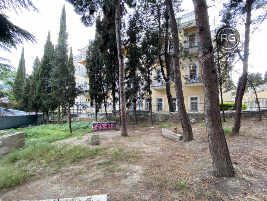 Участок под коммерцию в Ялте, 6 соток, Крым Республика, Ялта г., Ленина В.И. имени наб., д.13
