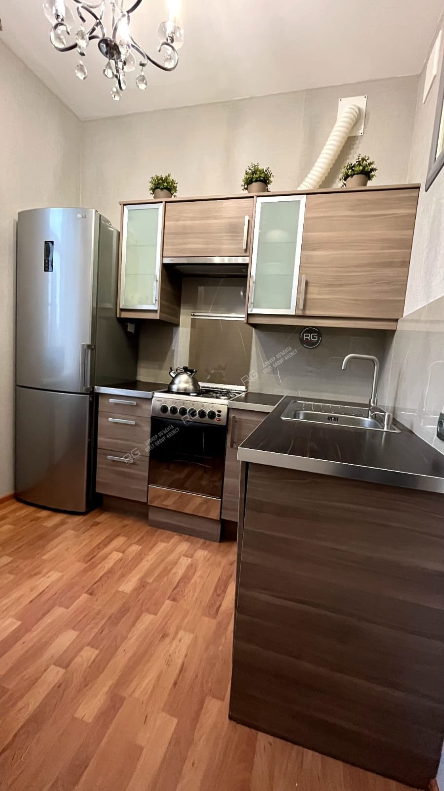   Укомплектованная квартира, 50 кв.м. 