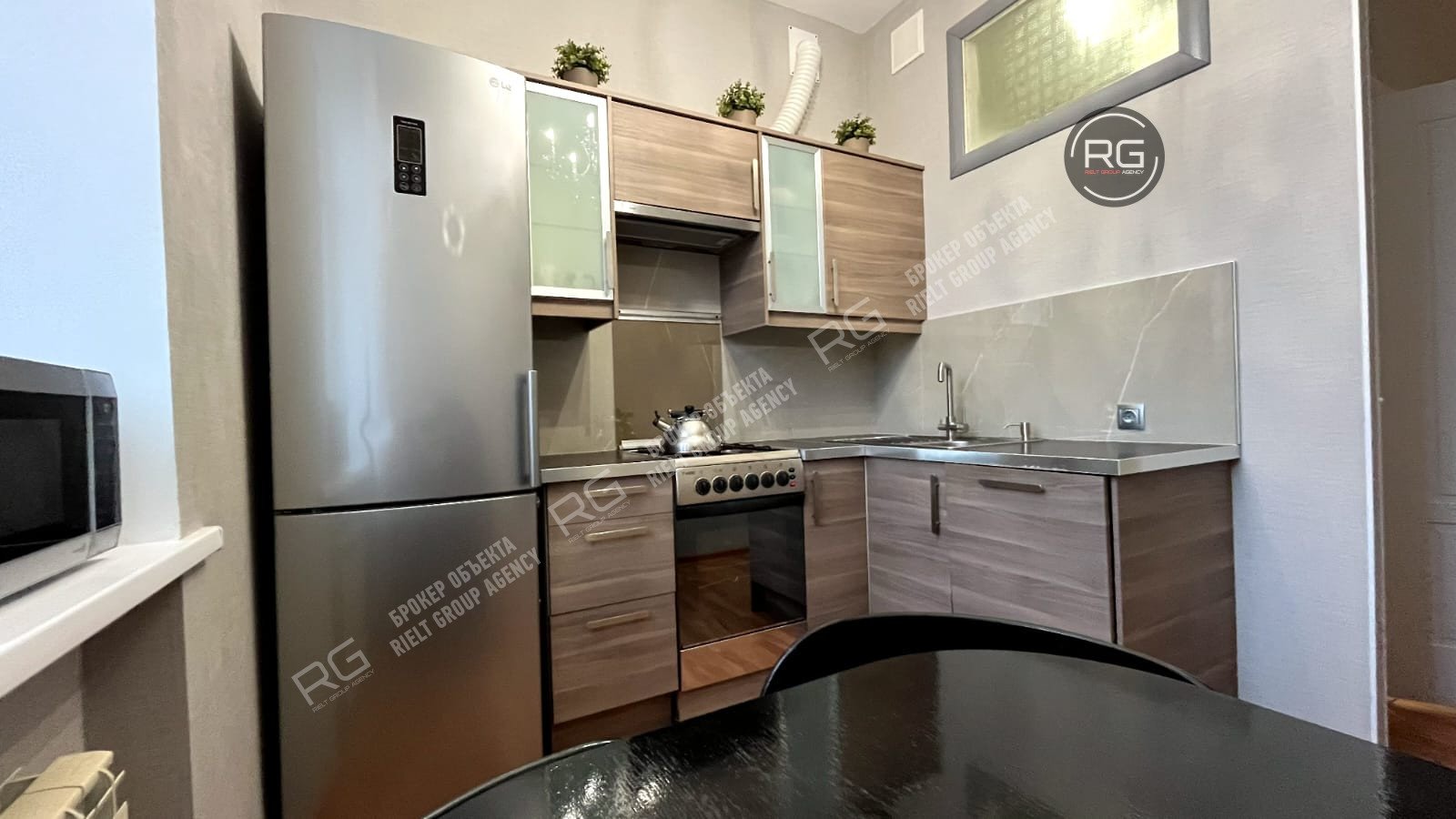   Укомплектованная квартира, 50 кв.м. 