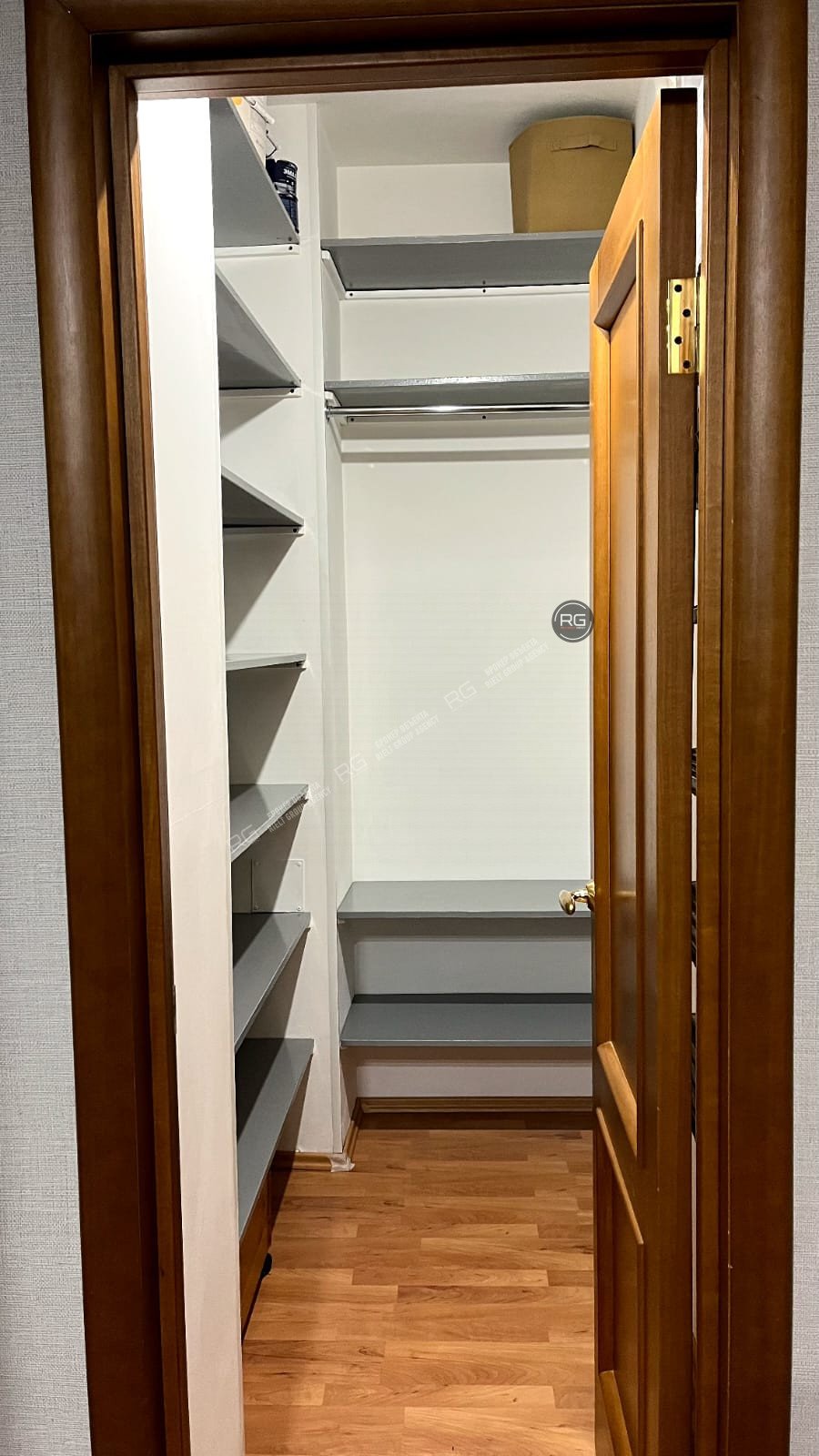   Укомплектованная квартира, 50 кв.м. 