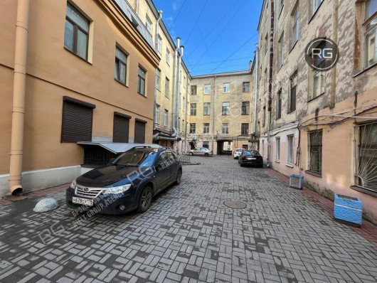 Здание в центре Петербурга, 880 м², Санкт-Петербург, Адмиралтейский район, Правды ул., д.14