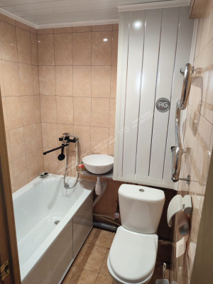 Миниатюра 10, Зеленый район, пешком от метро, 42 м², Санкт-Петербург, Кировский район, Народного Ополчения пр-кт., д.139, литер А